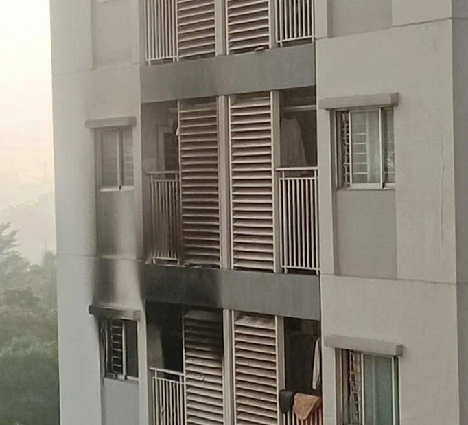 Vụ cháy chung cư Ehome S: Mẹ và chị gái 9 tuổi tử vong, em gái 6 tuổi đang lọc máu, thở máy